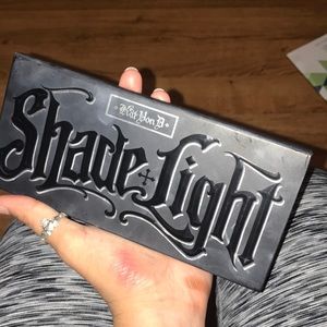 Kat Von D Shade Light contour palette